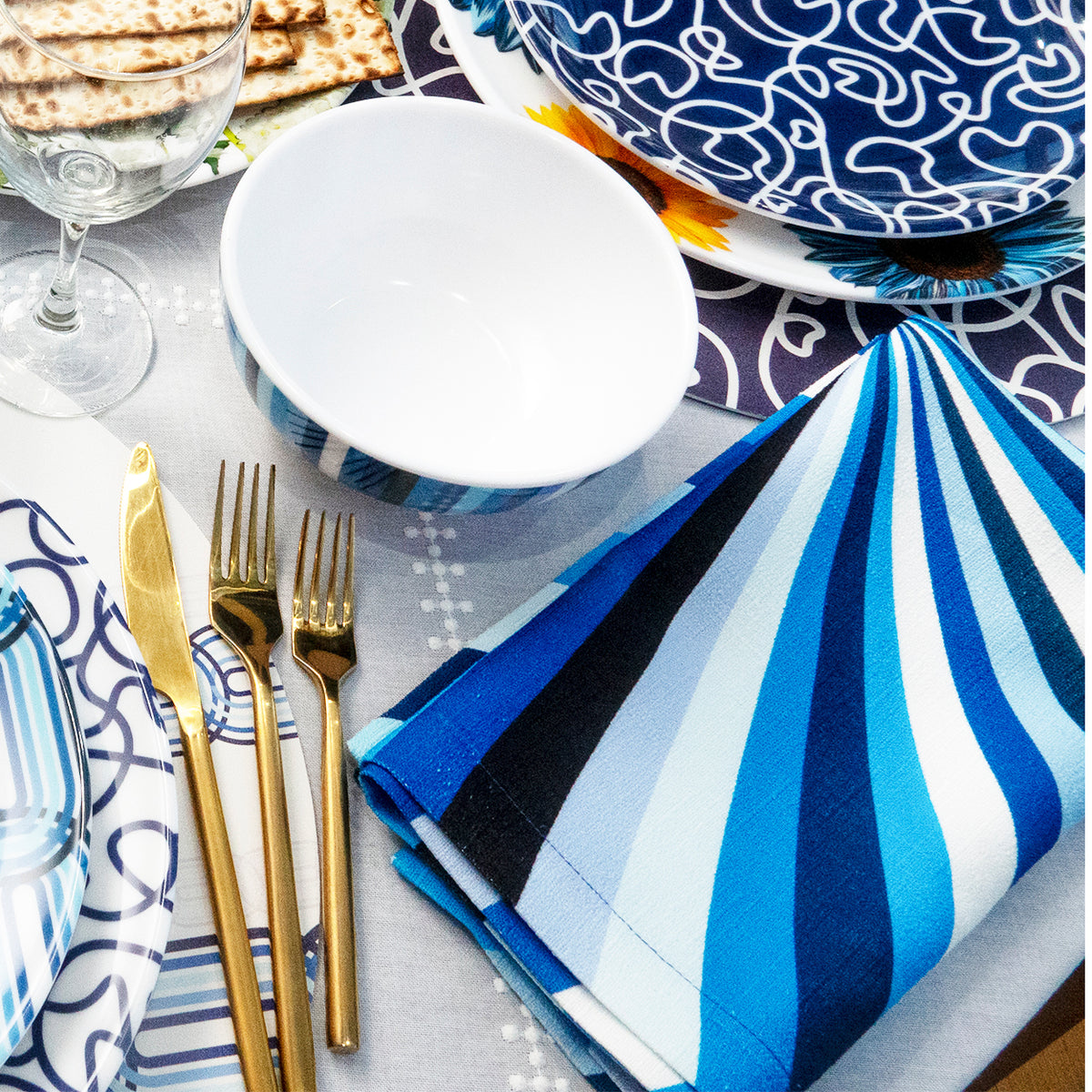 Blue Starburst Chainlink Faux Linen Napkin Set of 4