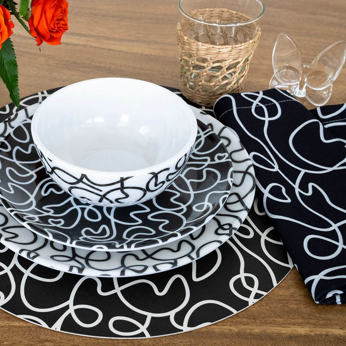 Black & White Squiggly Hostess Set - 20 Piece Setting