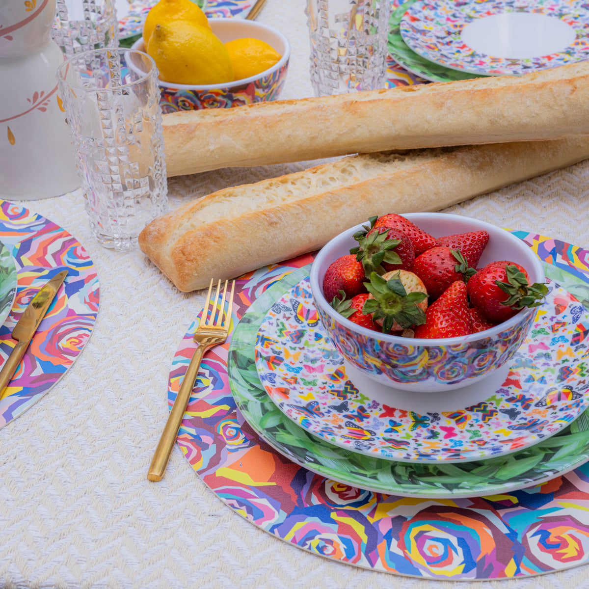 Wild Rose Garden Set 16 Piece Setting