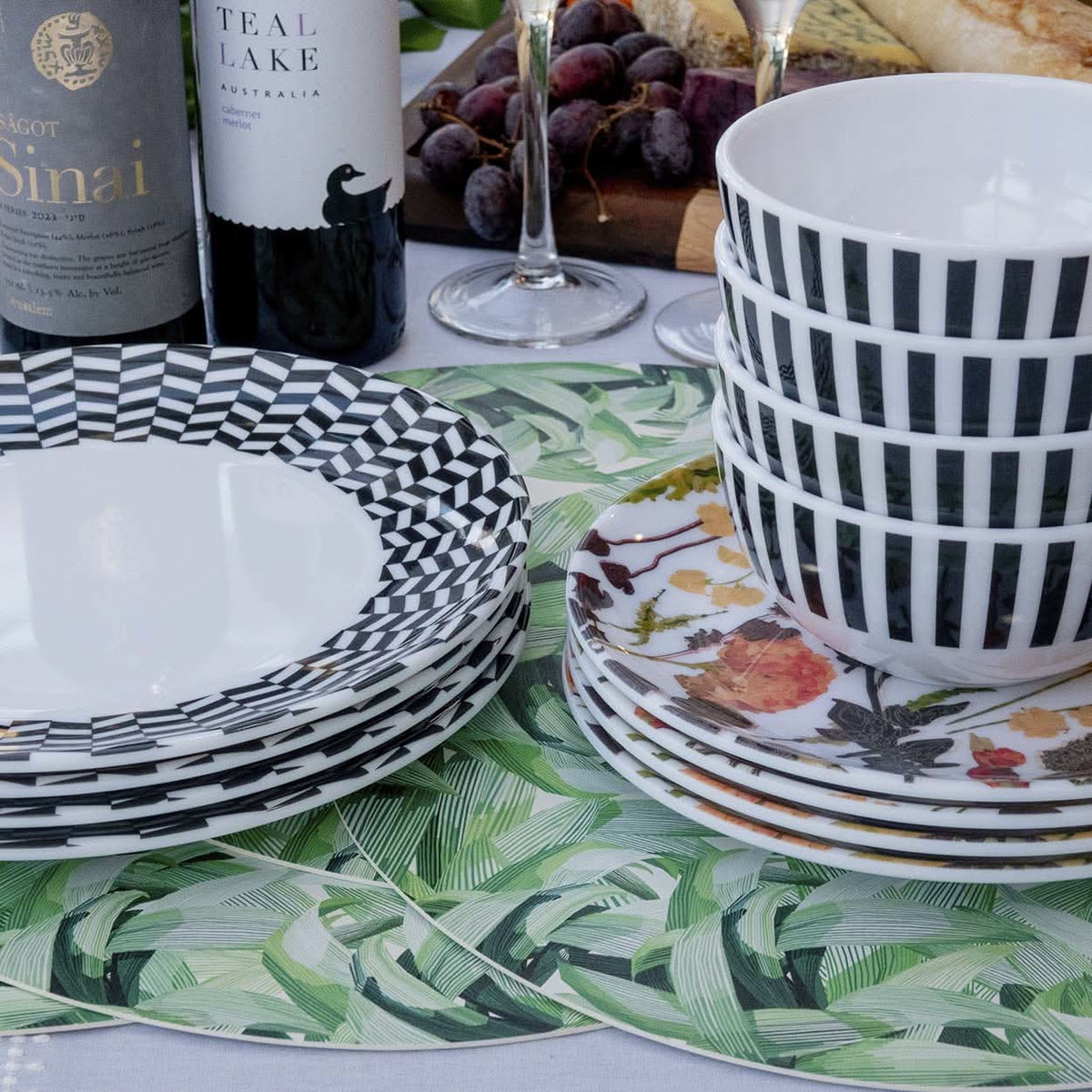 Contemporary Nature Set 16 Piece Setting